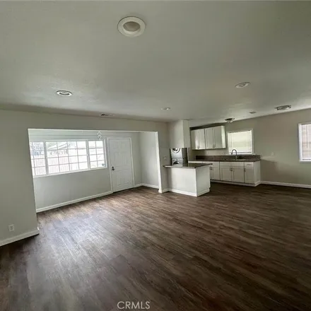Image 4 - 18201 Topham Street, Los Angeles, CA 91335, USA - Apartment for rent