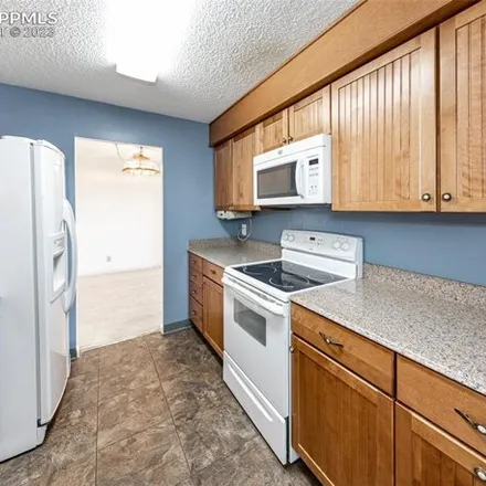 Image 4 - Satellite Hotel, Beecher Avenue, Colorado Springs, CO 80910, USA - Condo for sale