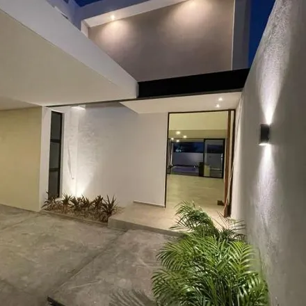 Buy this 5 bed house on 49C in Fraccionamiento Las Américas, 97302 Mérida