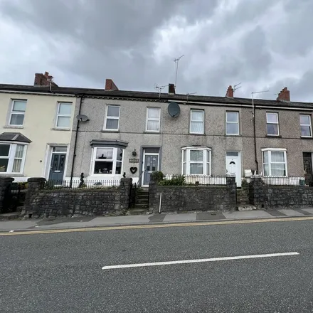 Rent this 1 bed apartment on 9 Francis Terrace in Carmarthen, SA31 1EZ