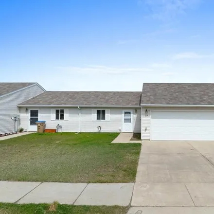 Buy this 2 bed house on 518 27th Ave Nw in Minot, North Dakota
