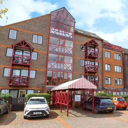 Image 1 - A31, Guildford, GU1 4XP, United Kingdom - Apartment for sale