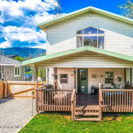 Buy this 3 bed house on 1315 Oak Street in Sandpoint, ID 83864