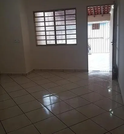 Rent this 3 bed house on Rua José Luiz Franco de Almeida in Vila Santos, Caçapava - SP