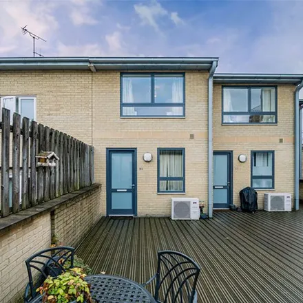 Rent this 3 bed apartment on Guthrie Court in Paradise Street, Cambridge