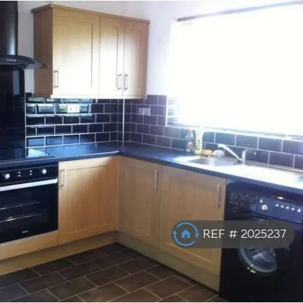 Rent this 2 bed room on 7 Gregory Close in Nottingham, NG7 2LH