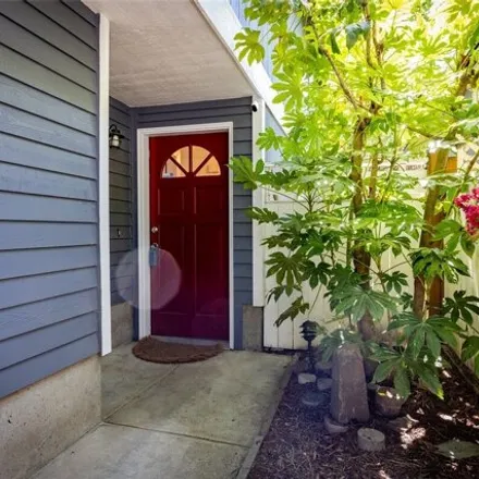 Image 3 - 2131 North 88th Street, Seattle, WA 98103, USA - House for sale