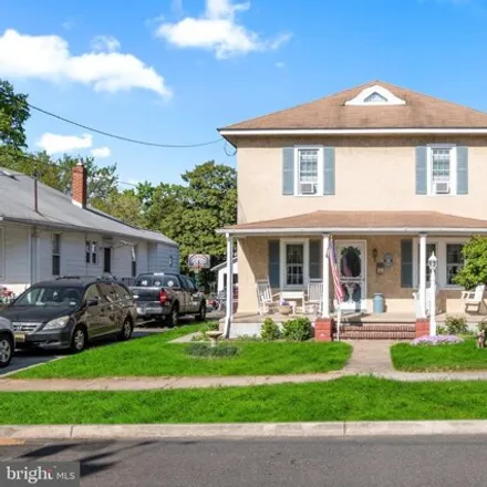 Buy this 4 bed house on 255 Lippincott Avenue in Riverside Township, Burlington County