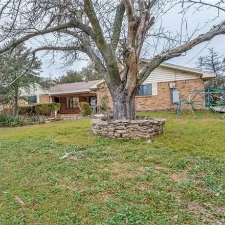 Image 3 - 1285 Charles Street, Weatherford, TX 76086, USA - House for sale