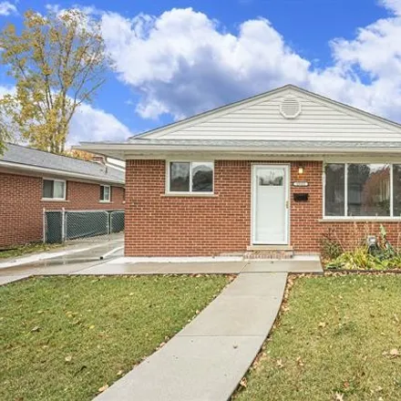 Buy this 3 bed house on Hillcrest in Livonia, MI 48152