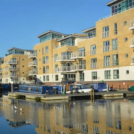 Rent this 2 bed apartment on Tallow Road in London, TW8 8EH