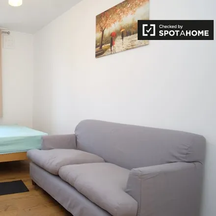 Rent this 4 bed room on Brunswick Court in Tompion Street, London