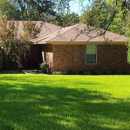 Buy this 4 bed house on 237 Greenwood Lane in McLennan County, TX 76705