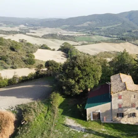 Buy this 8 bed house on B&B Dolce Campagna in Via del Molino, Volterra PI