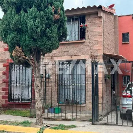Buy this 3 bed house on Calle Paseo de Costitlán in Ciudad Galaxia (Casas SARE), 56586 Chicoloapan