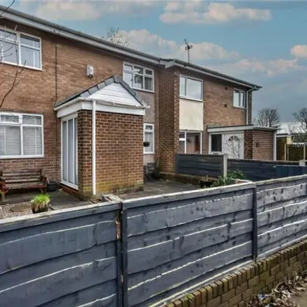 Buy this 3 bed townhouse on Silverton Close in Hattersley, SK14 3DG