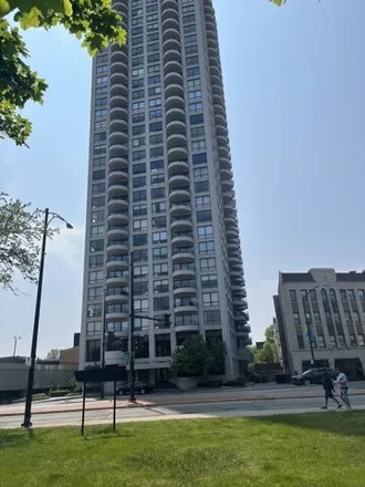 Rent this 1 bed condo on 2020 North Lincoln Park West in Chicago, IL 60614