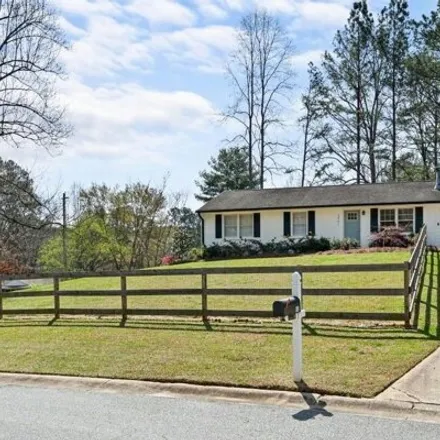 Rent this 3 bed house on 3929 Garden Circle in Acworth, GA 30101