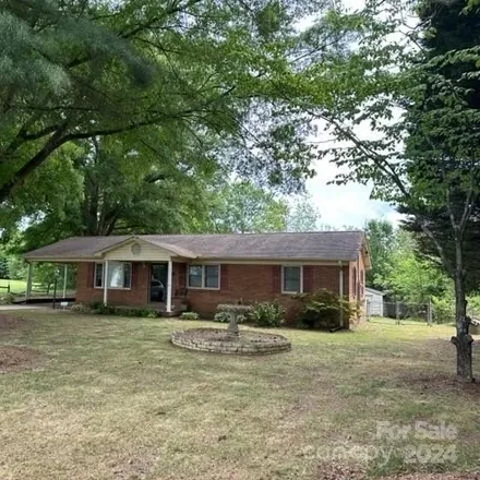 Image 1 - 617 Oak Grove Rd, Kings Mountain, North Carolina, 28086 - House for sale