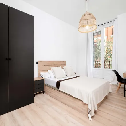 Rent this 9 bed room on Mad Plug in Calle de Valverde, 28004 Madrid