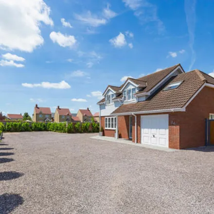 Buy this 4 bed house on Millbank Way in Steventon, OX13 6FL