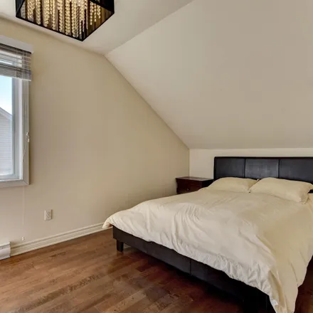 Image 3 - 451 Rue J.-Alphonse-Lachance, Montreal, QC H8R 0B6, Canada - Room for rent