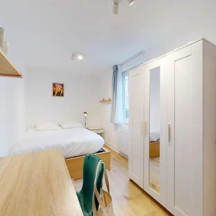 Rent this 15 bed room on 9 Rue de la Briqueterie in 59000 Lille, France