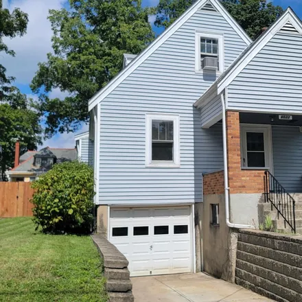 Buy this 3 bed house on 1522 Kinney Avenue in Mount Healthy, Hamilton County
