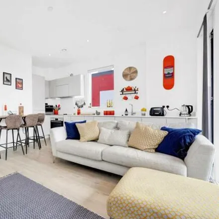 Image 2 - Kitson House, Corsican Square, London, E3 3XS, United Kingdom - Apartment for sale