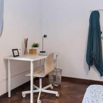 Rent this 7 bed apartment on IPSAS Aldrovandi Rubbiani - Succursale indirizzo Moda in Via Pasquale Muratori 1, 40134 Bologna BO