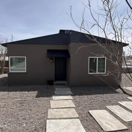 Rent this 1 bed house on 1459 North Ochoa Street in El Paso, TX 79902