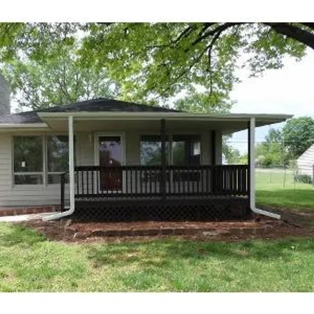 Buy this 3 bed house on 2300 Southeast Maryland Avenue in Highland Park, Topeka