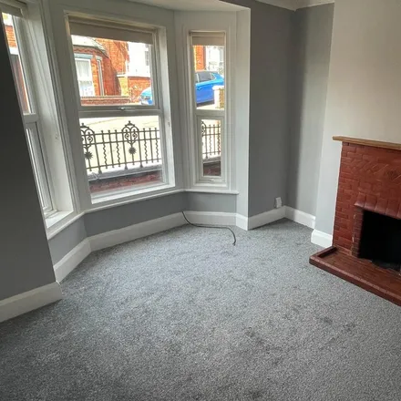 Image 2 - Horton Street, Lincoln, LN2 5NG, United Kingdom - Townhouse for rent