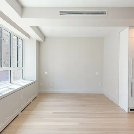 Image 7 - Manhattan House, 200 East 66th Street, New York, NY 10021, USA - Apartment for rent