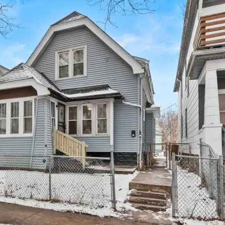 Buy this studio house on 3338 in 3338A North 12th Street, Milwaukee