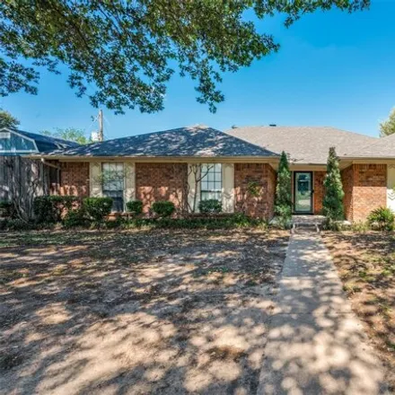 Buy this 3 bed house on 4809 Rockhampton Drive in Arlington, TX 76016