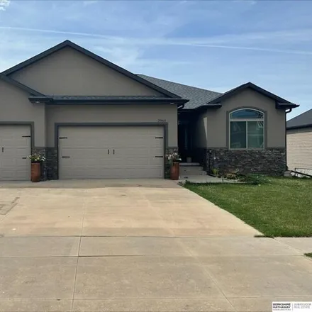 Buy this 6 bed house on 2961 Ridgegate Drive in Lincoln, NE 68516