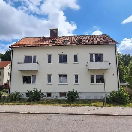 Rent this 2 bed apartment on Flädergatan in 451 54 Ramneröd, Sweden