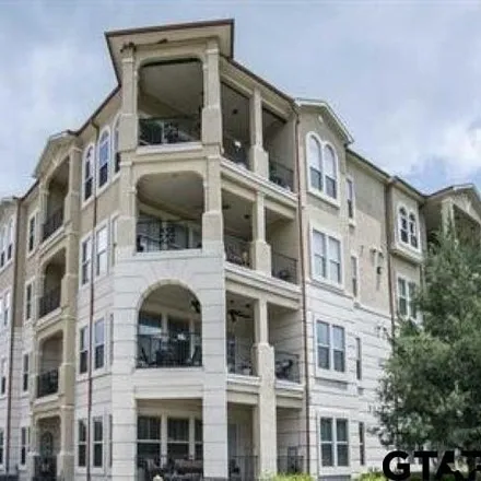 Buy this 3 bed condo on The Cascades Golf Club in 4511 Briarwood Road, Tyler