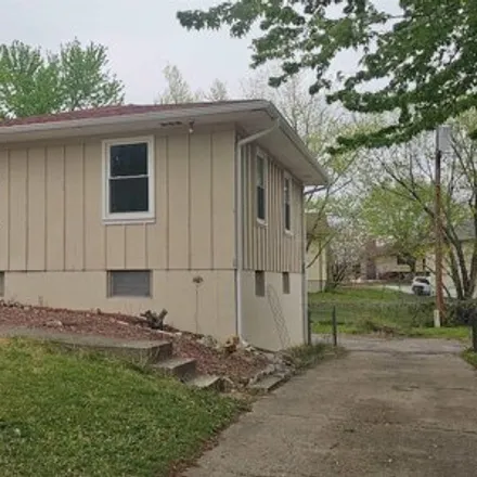 Buy this 3 bed house on 968 Ridge Drive in Warrensburg, MO 64093