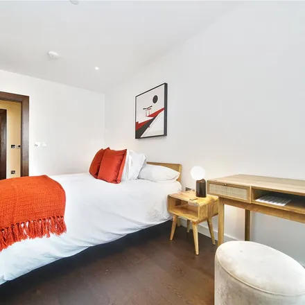 Rent this 2 bed apartment on Ponton Road in Nine Elms, London