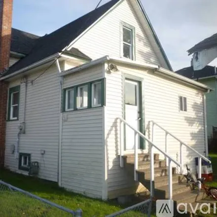 Rent this 6 bed house on 1249 Franklin Street