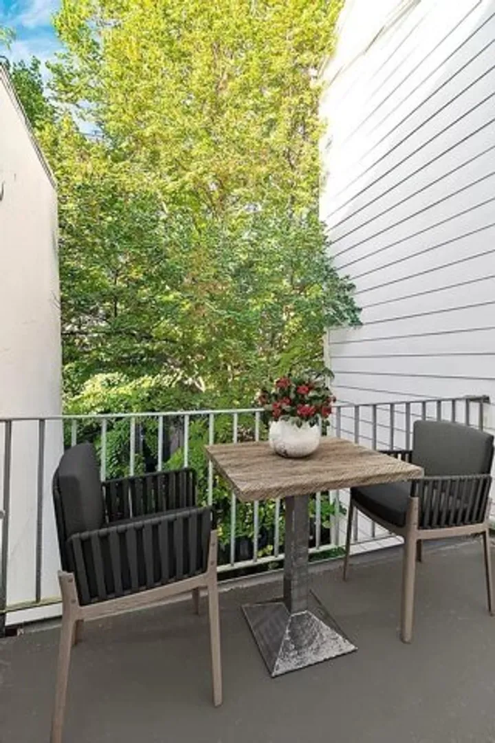 20 Bethune Street, New York, NY 10014, USA | 1 bed apartment for rent