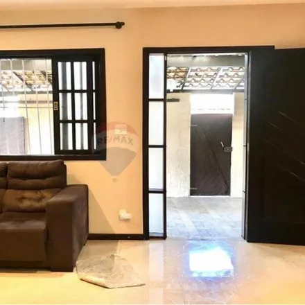 Buy this 5 bed apartment on Rua Maria Morais in Colubandê, São Gonçalo - RJ