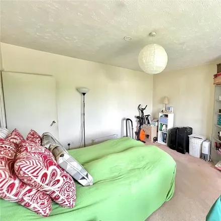Image 2 - Abbeyfields Close, London, NW10 7EJ, United Kingdom - Apartment for rent