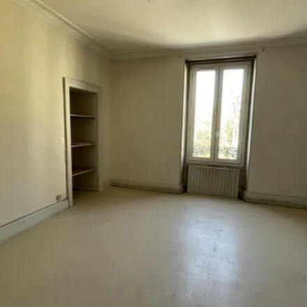 Image 3 - 4 Rue du Père Jules Chevalier, 36100 Issoudun, France - Apartment for rent