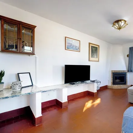 Rent this 3 bed house on Farmácia da Luz in Estrada da Luz 124-A R/C, 1600-161 Lisbon