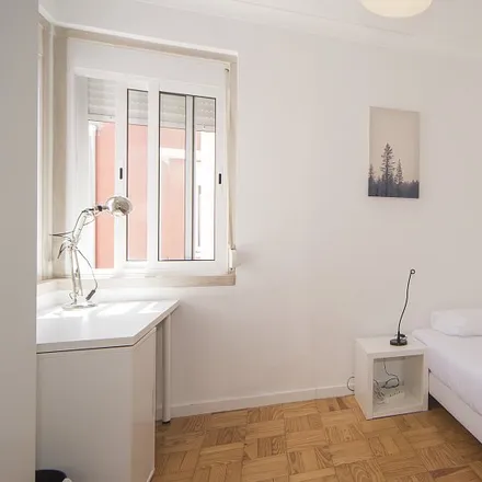 Rent this 6 bed room on Colégio Laranja e Meia in Rua das Laranjeiras 17, 1600-140 Lisbon
