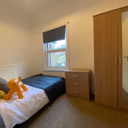Rent this 1 bed apartment on Wycombe Lodge in Hughenden Road, High Wycombe