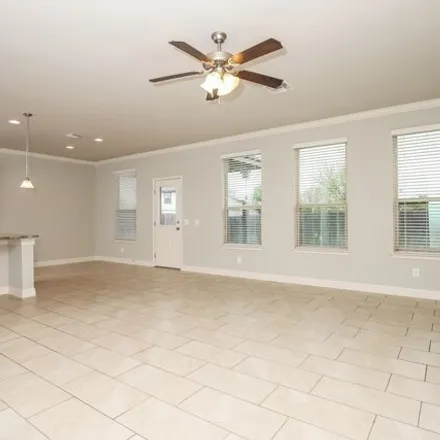 Image 3 - 829 Stratus Path, New Braunfels, Texas, 78130 - House for sale
